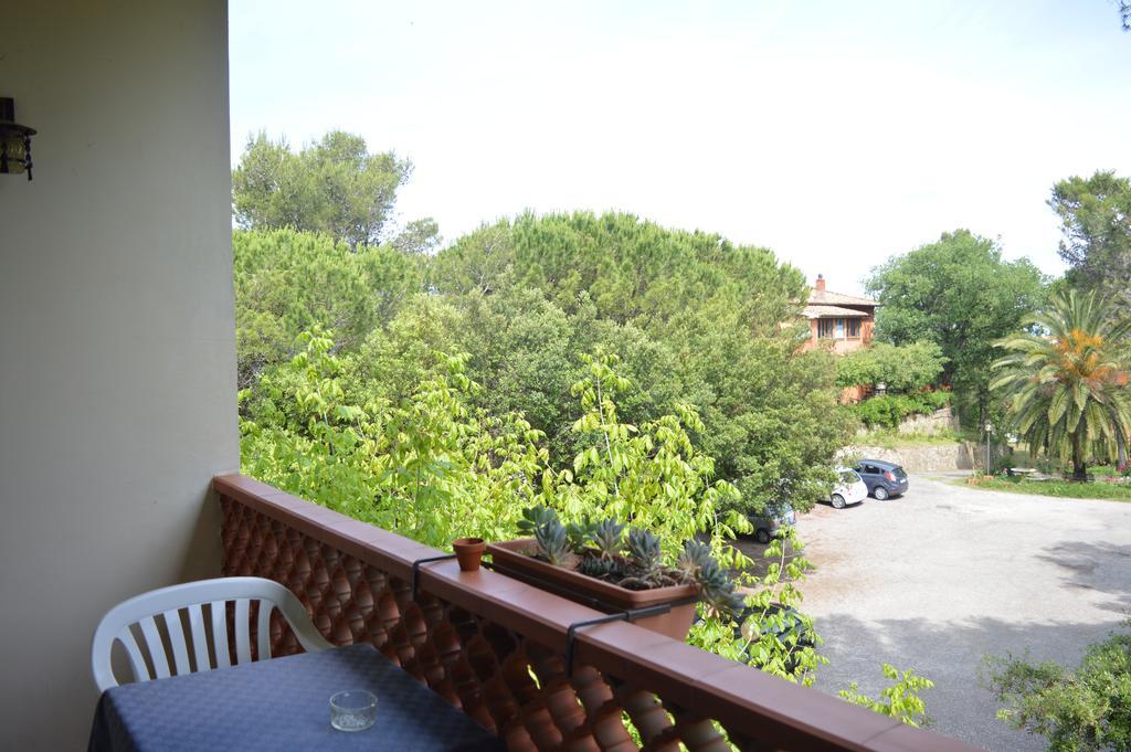 Hotel Il Poggetto Castellina Marittima Exterior foto